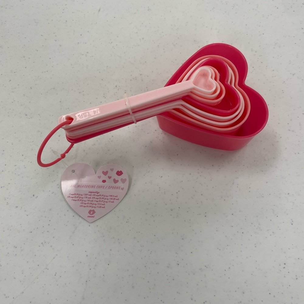 Heart Shaped Measuring spoons in Pink